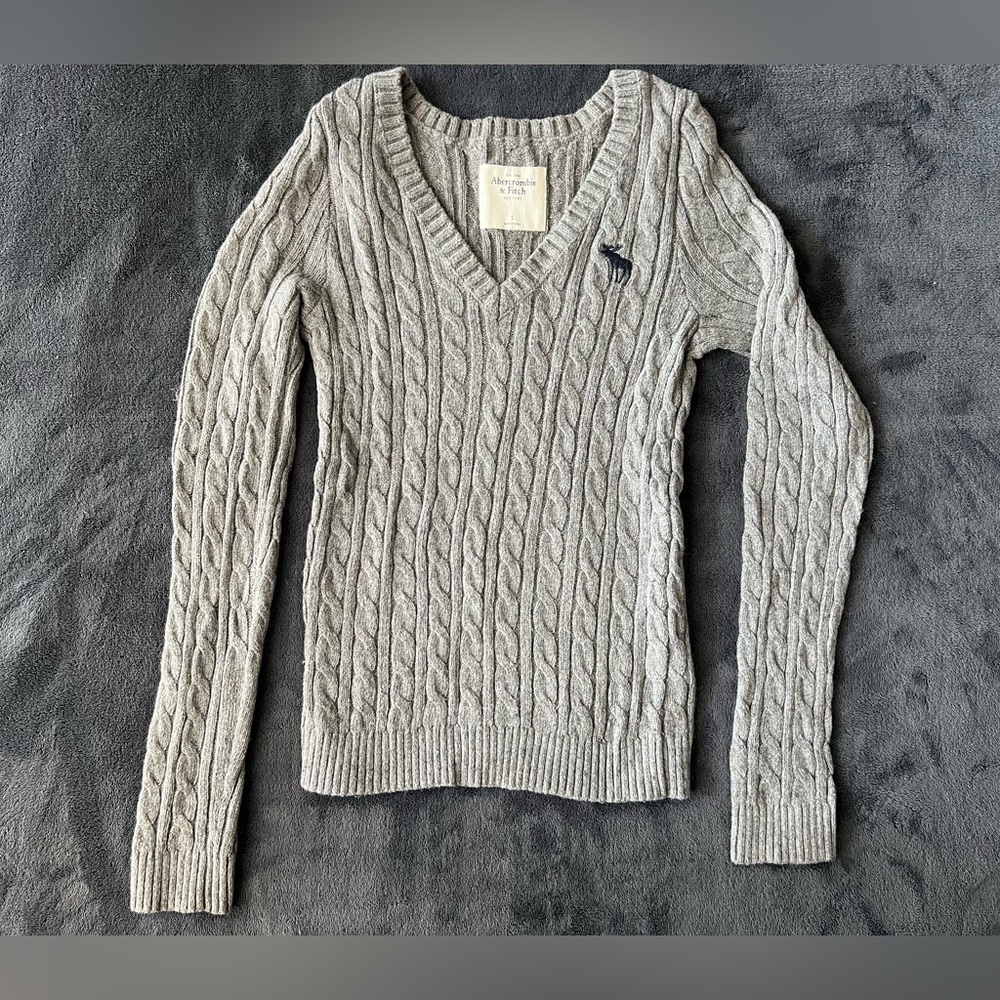 Abercrombie&Fitch | long sleeve sweater | size S US | light grey